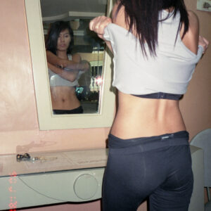 Tu aimes les silences lourds de promesses qu’on brise au téléphone ? Miko - rencontre-Asiatique-Auxerre