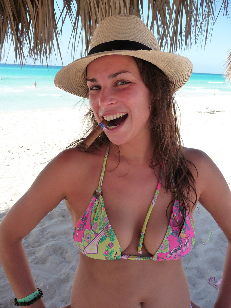 Athlète bordelaise en feu cherche étalon pour galops torrides au téléphone rencontre-MILF-Bordeaux