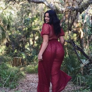 La nostalgique terre-à-terre Amina - rencontre-Beurette-Ussel