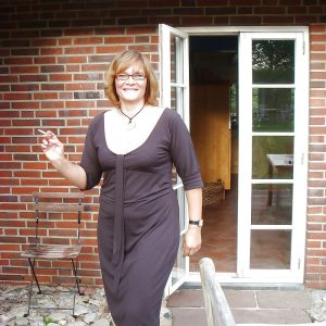 Je cherche des potes pour boire le pastis en terrasse Khadija - rencontre-Cougar-Perpignan