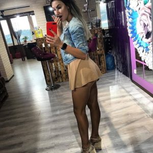 Rania 35 ans, peau qui frémit au vent Rania - rencontre-Naturiste-Arles