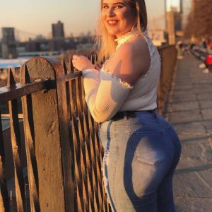 Elina - rencontre-Milf-Poitiers