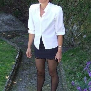 Discrète mais prête à tout Mélina - rencontre-Cougar-Cagnes-sur-Mer