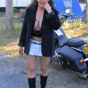 Léa - rencontre-MILF-Saint-Brieuc
