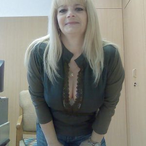 Coralie - rencontre-Milf-Caluire-et-Cuire